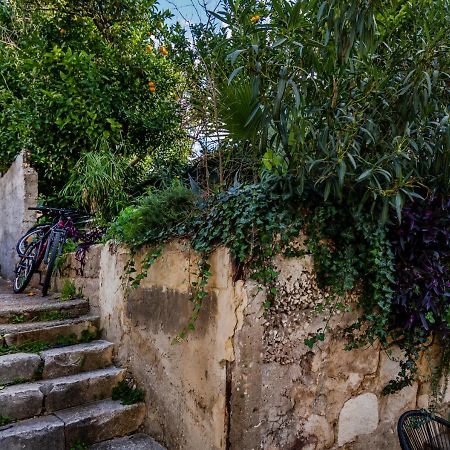 Old Split Apartment ภายนอก รูปภาพ