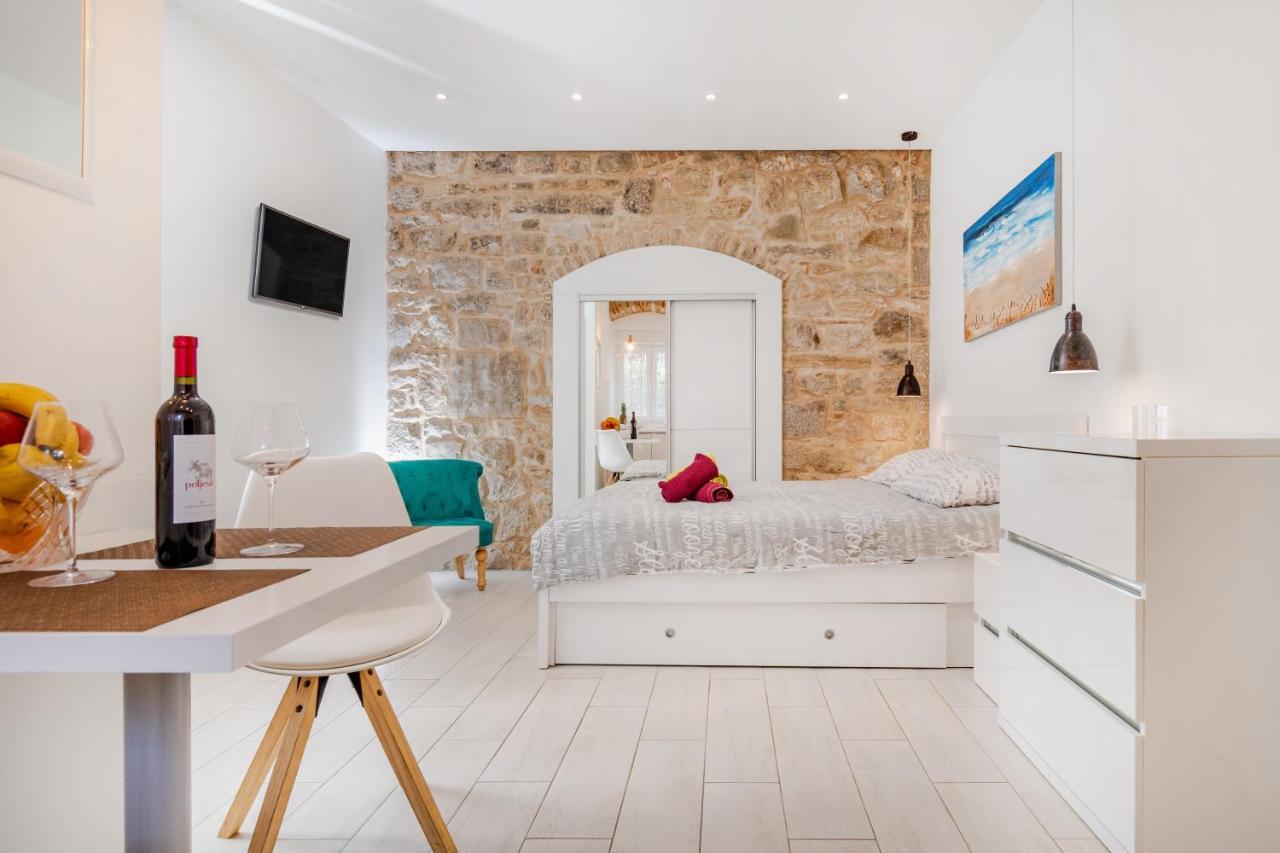 Old Split Apartment ภายนอก รูปภาพ